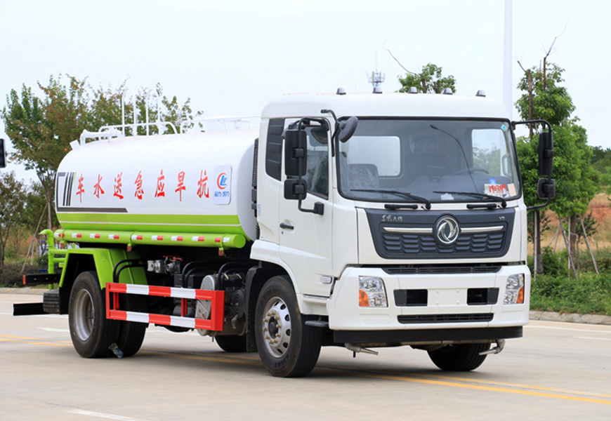 國(guó)六東風(fēng)天錦12方灑水車(chē)圖片