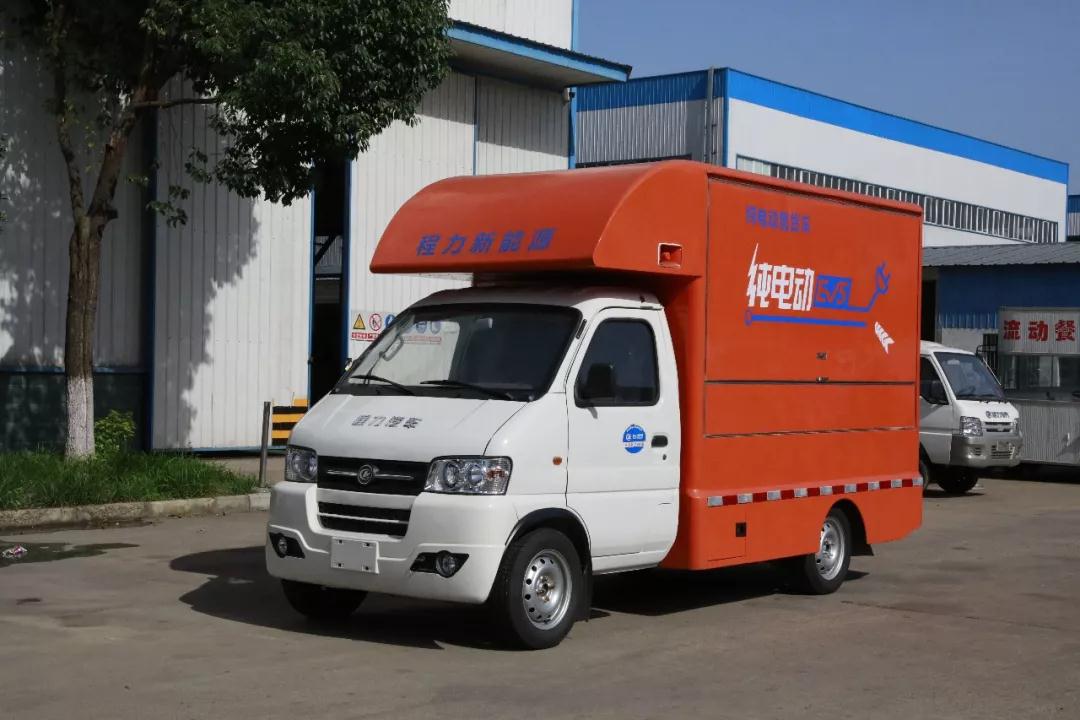 程力新能源人工智能搶險(xiǎn)救援車首批訂單圓滿交車，為國(guó)家電網(wǎng)提供一流產(chǎn)品